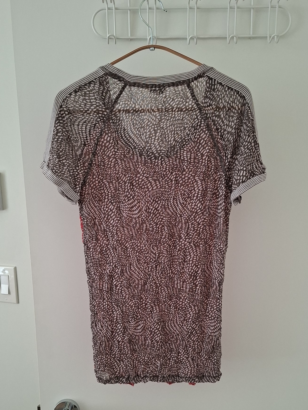 Sandwich Red & Grey Sheer Leopard Print/Polka Dot Ditsy Print Cotton T-shirt (M) - Picture 5 of 6
